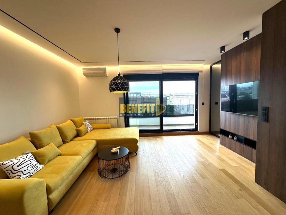Glavna slika -Trosoban stan za izdavanje, 79m2, 1.500€