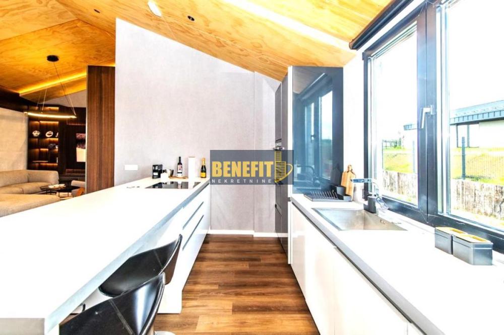 Slika 8 -  Kuća za izdavanje, 212m2, 3.500€