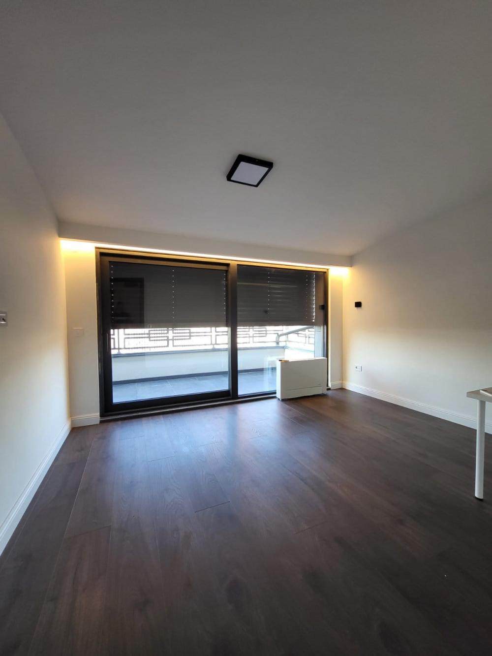 Slika 7 - Niška, Petosoban stan za izdavanje, 200m2, 3.000€