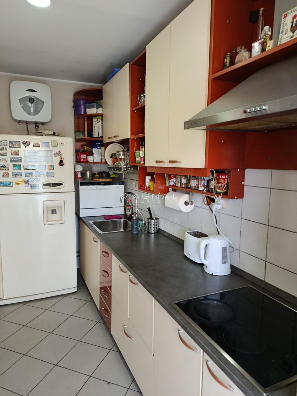 Glavna slika -Požeška, Troiposoban stan na prodaju, 90m2, 193.000€