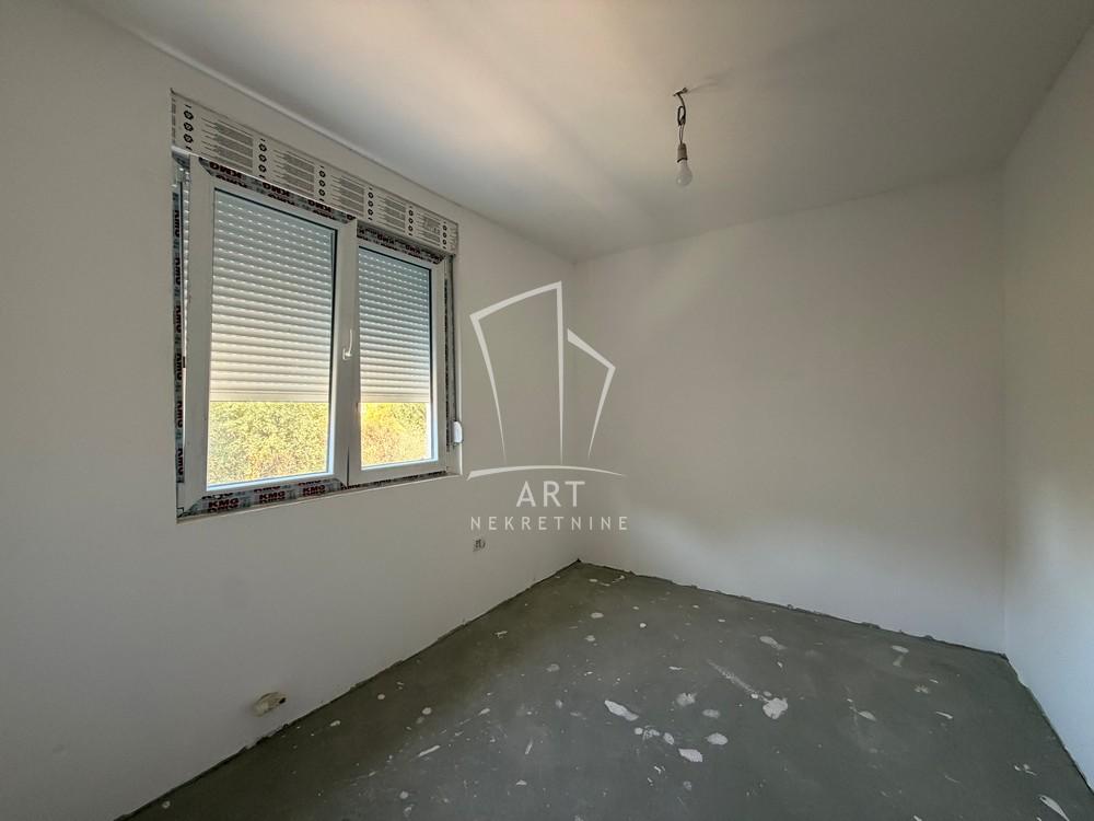 Slika 8 - Mokroluška, Četvorosoban stan na prodaju, 85m2, 200.000€
