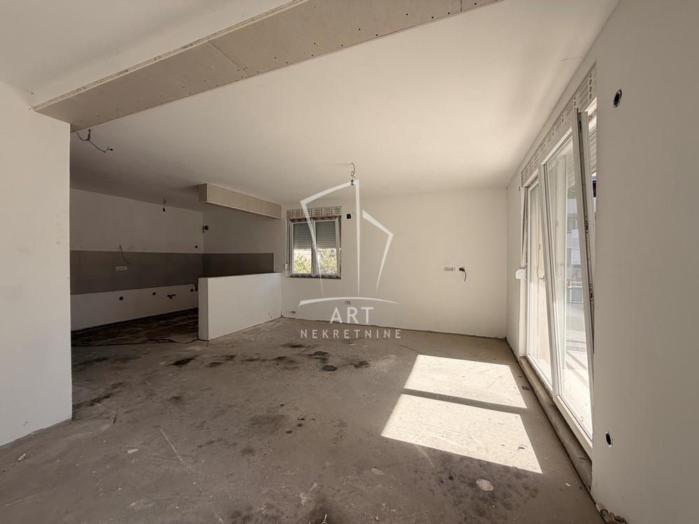 Slika 4 - Mokroluška, Četvorosoban stan na prodaju, 85m2, 200.000€