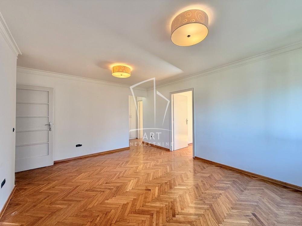 Slika 2 - Južni Bulevar, Troiposoban stan na prodaju, 81m2, 275.400€