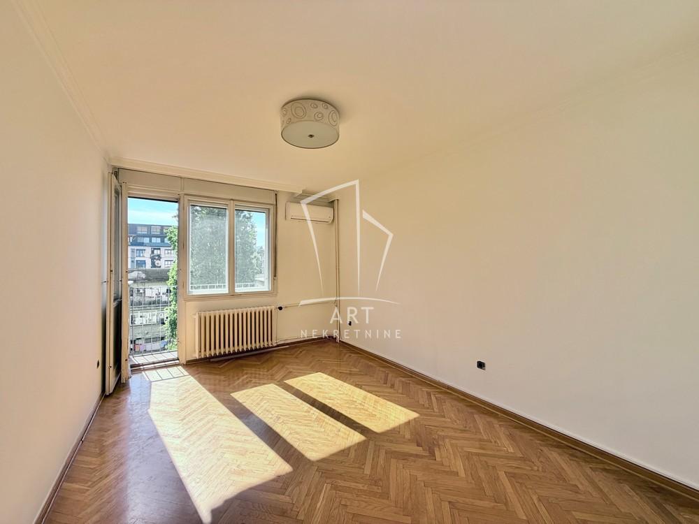 Slika 8 - Južni Bulevar, Troiposoban stan na prodaju, 81m2, 275.400€