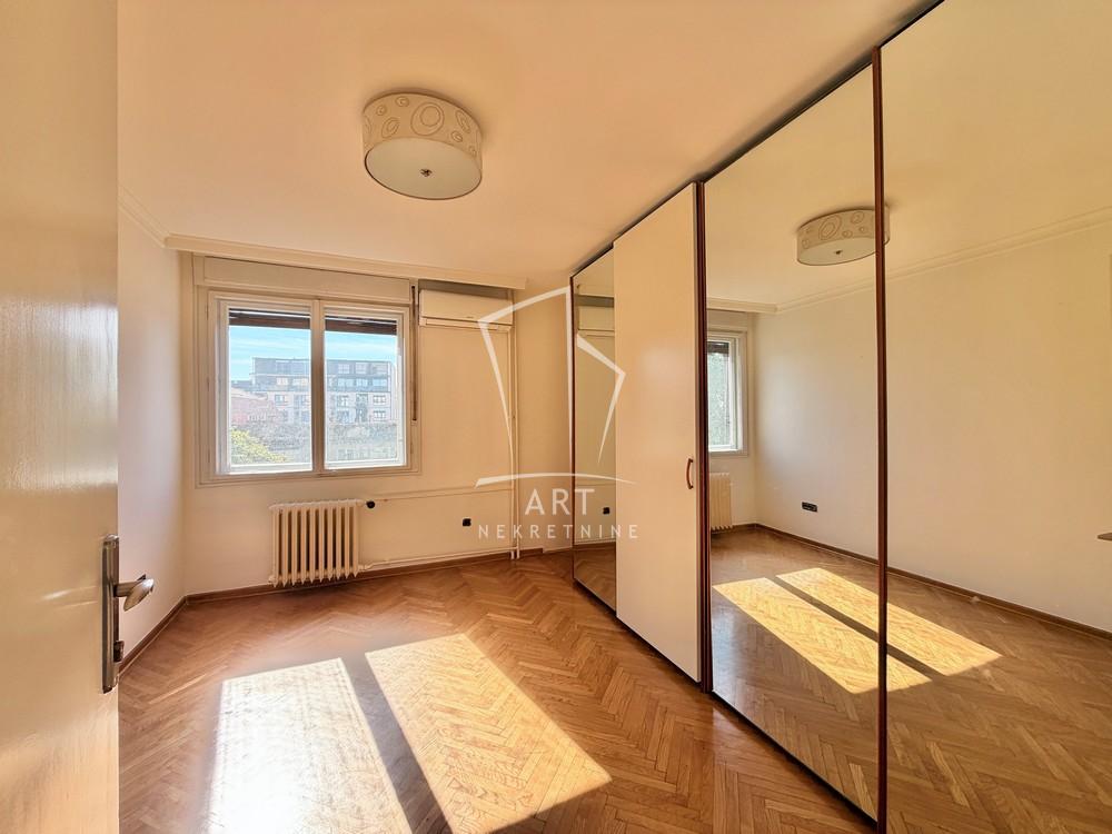 Slika 6 - Južni Bulevar, Troiposoban stan na prodaju, 81m2, 275.400€