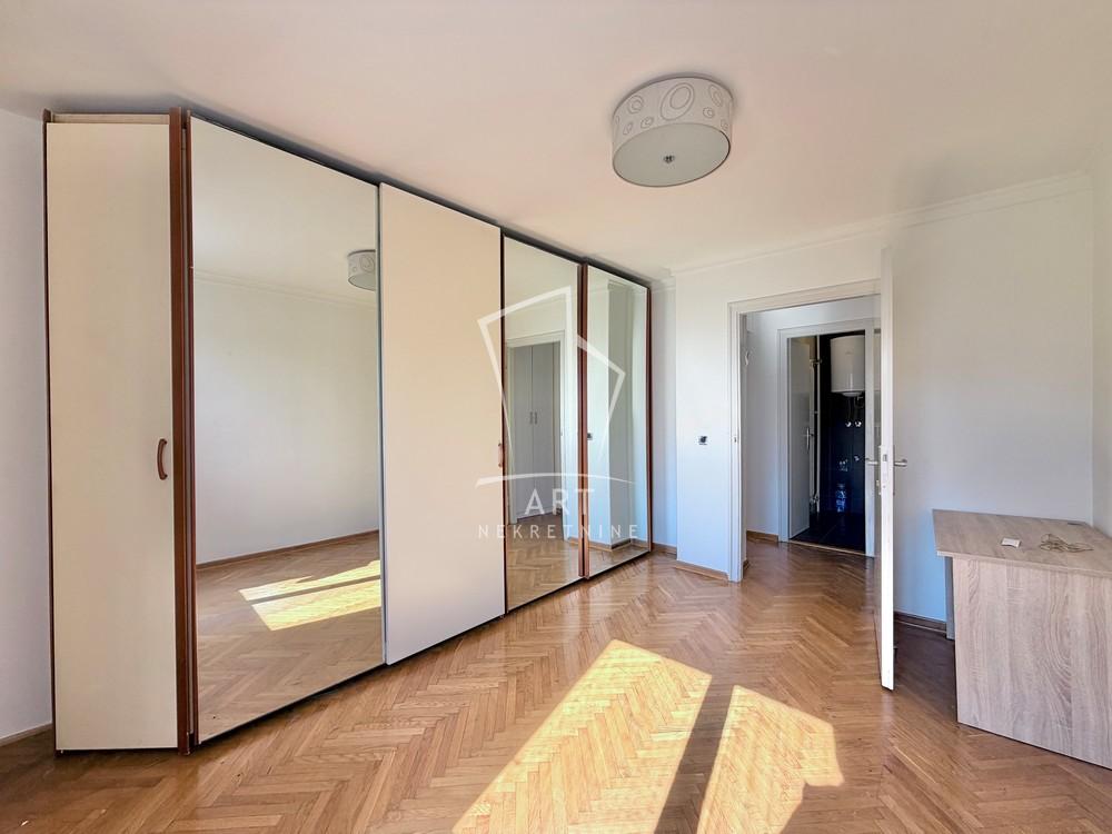 Slika 7 - Južni Bulevar, Troiposoban stan na prodaju, 81m2, 275.400€