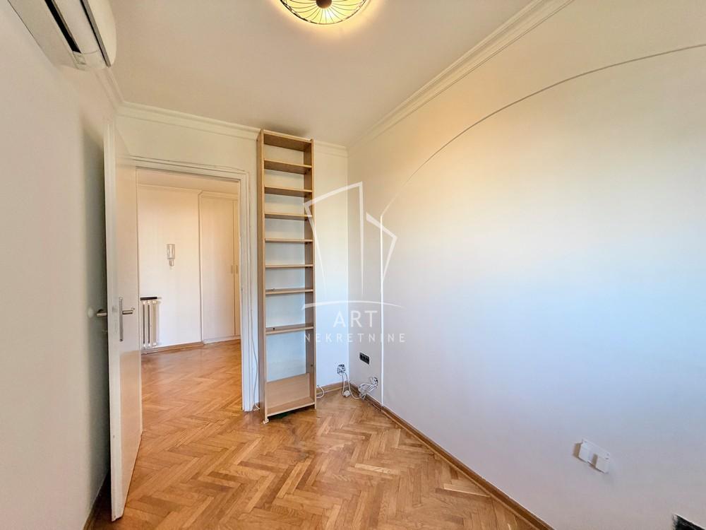 Slika 11 - Južni Bulevar, Troiposoban stan na prodaju, 81m2, 275.400€
