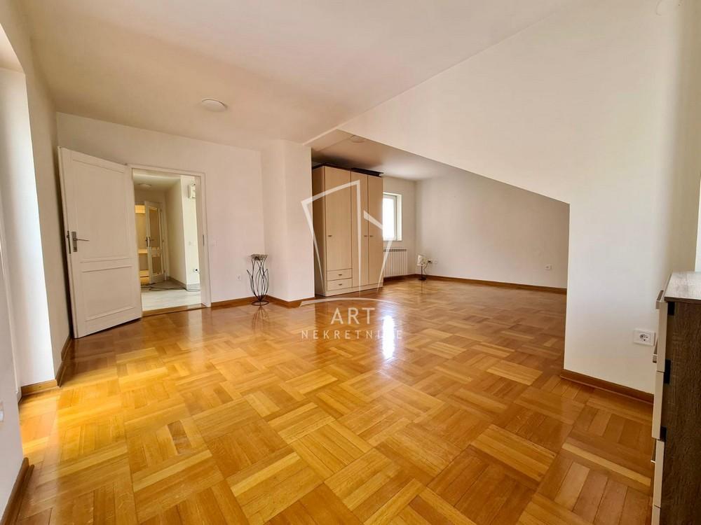 Slika 7 - Sibinjanin Janka, Četvoroiposoban stan na prodaju, 117m2, 440.000€