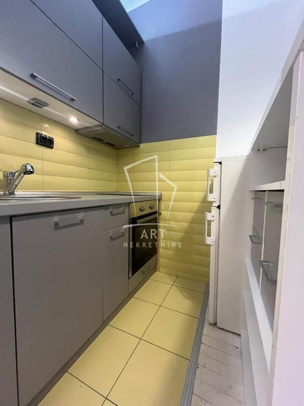 Slika 5 - Dečanska,  Lokal za izdavanje, 80m2, 1.800€