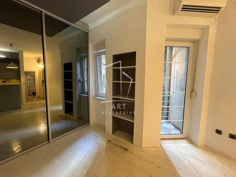 Slika 4 - Dečanska,  Lokal za izdavanje, 80m2, 1.800€