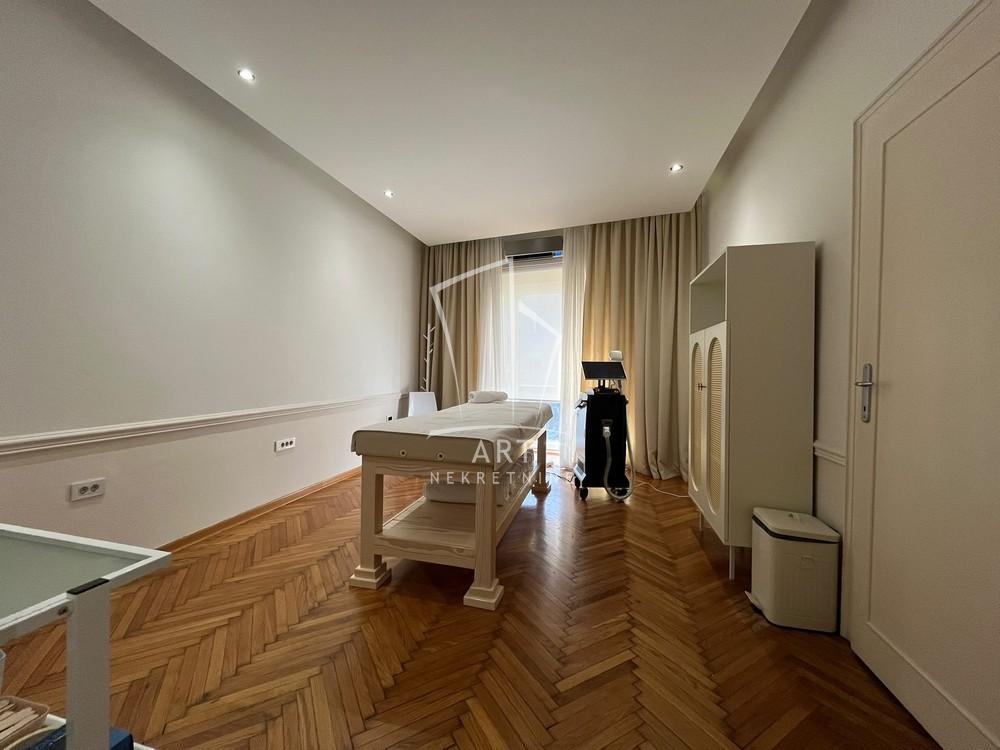 Slika 2 - Dečanska,  Lokal za izdavanje, 80m2, 1.800€