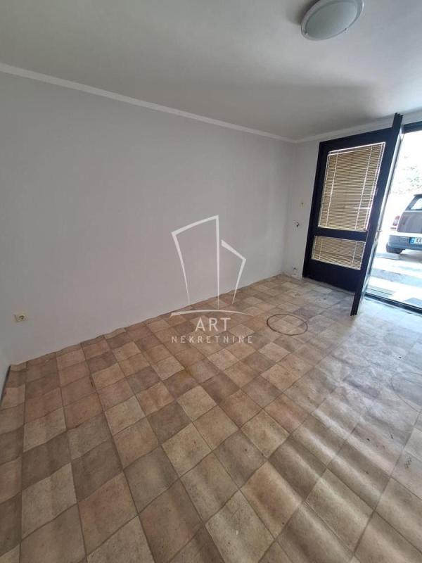 Slika 7 - Lomina,  Lokal za izdavanje, 9m2, 350€