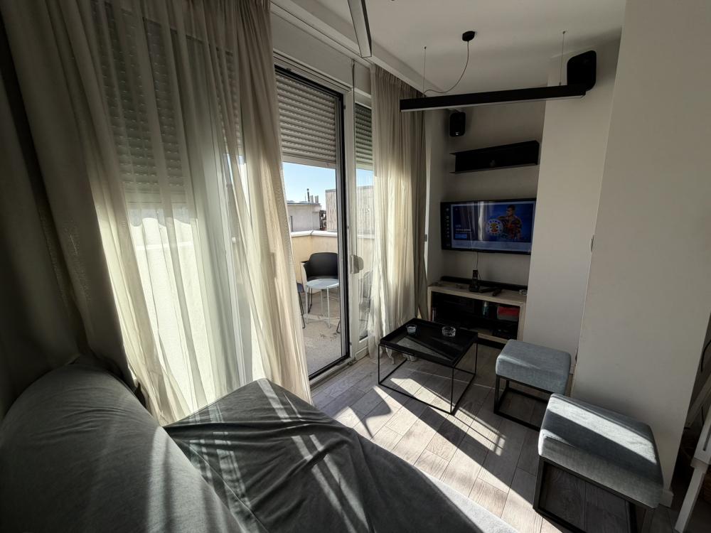 Slika 1 - Čubrina, Dvosoban stan za izdavanje, 38m2, 1.300€