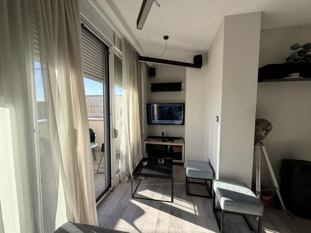 Slika 2 - Čubrina, Dvosoban stan za izdavanje, 38m2, 1.300€