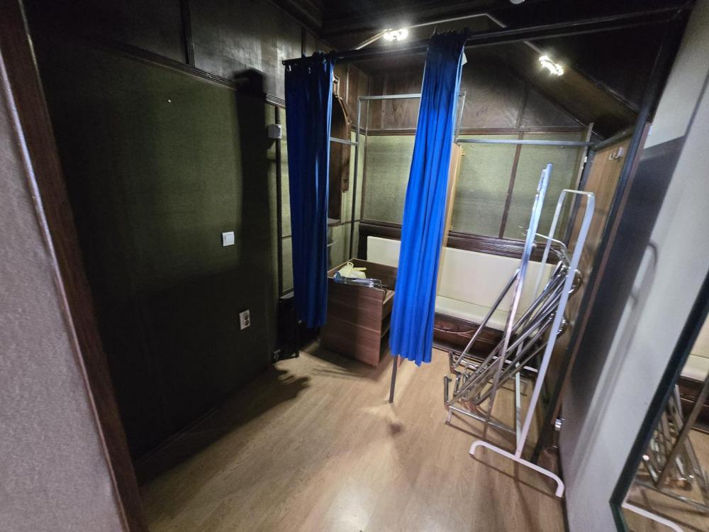 Slika 3 - Bulevar Kralja Aleksandra,  Lokal za izdavanje, 80m2, 1.200€