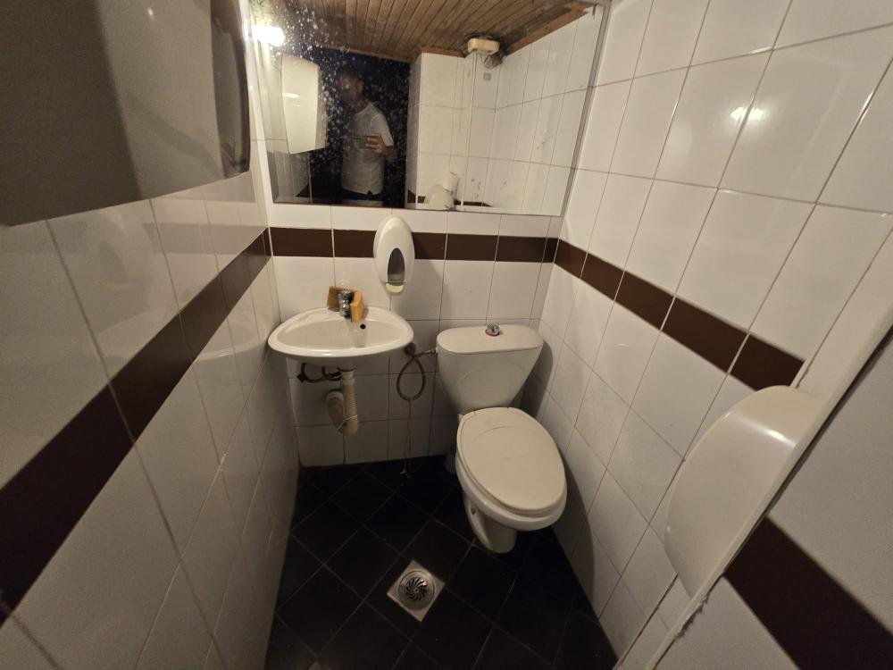 Slika 4 - Bulevar Kralja Aleksandra,  Lokal za izdavanje, 80m2, 1.200€