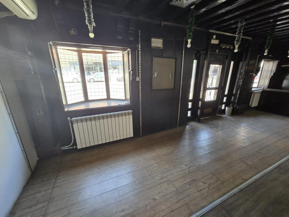 Slika 1 - Bulevar Kralja Aleksandra,  Lokal za izdavanje, 80m2, 1.200€