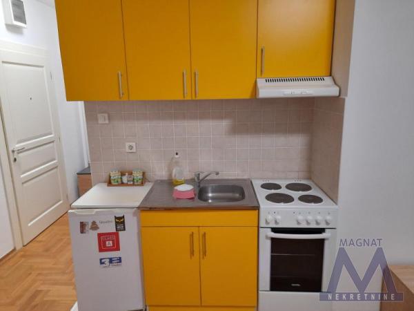 Slika 7 -  Stan za izdavanje, 300€