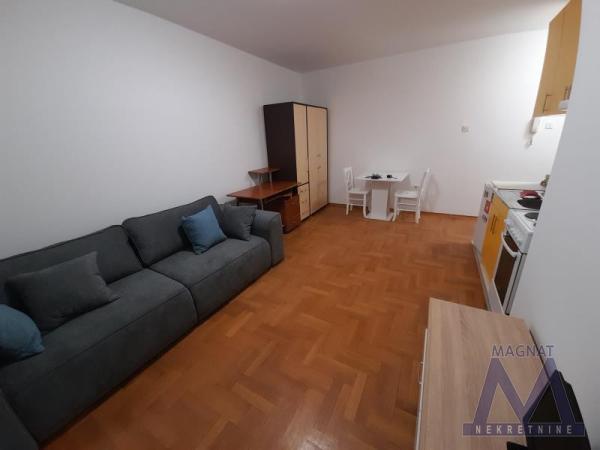 Slika 5 -  Stan za izdavanje, 300€