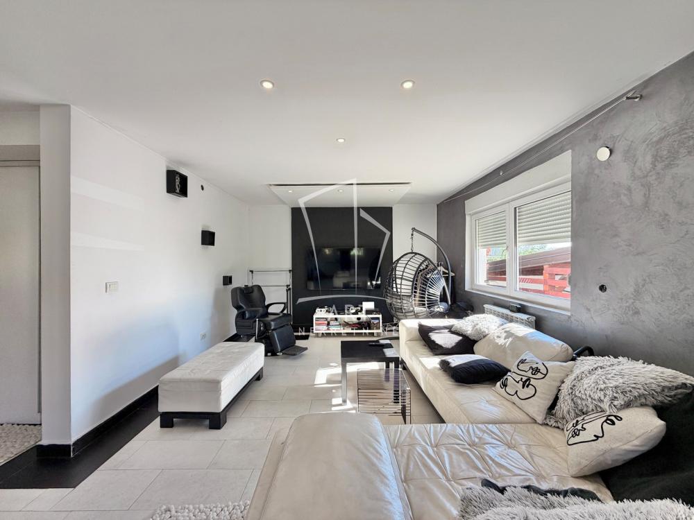 Slika 2 - Rade Kondića, Kuća na prodaju, 166m2, 339.000€