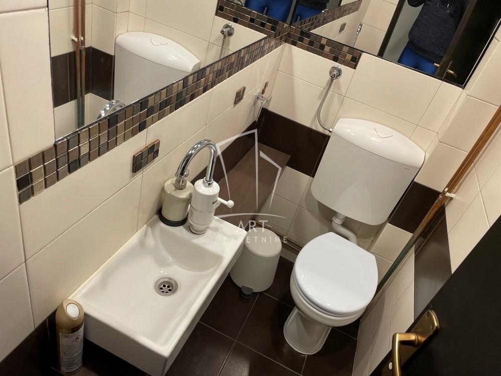 Slika 4 - Dobanovačka,  Lokal za izdavanje, 110m2, 980€