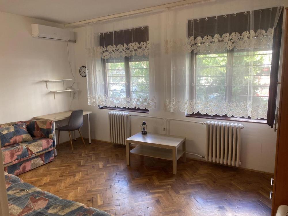 Glavna slika -Jednosoban stan za izdavanje, 32m2, 300€