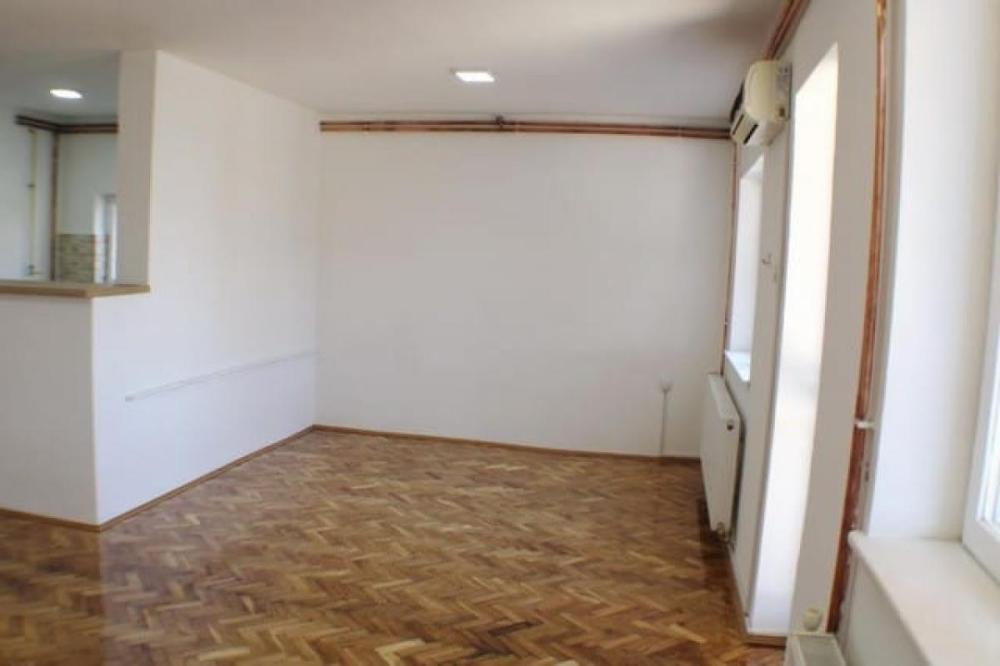 Slika 3 -  Lokal za izdavanje, 200m2, 1.300€