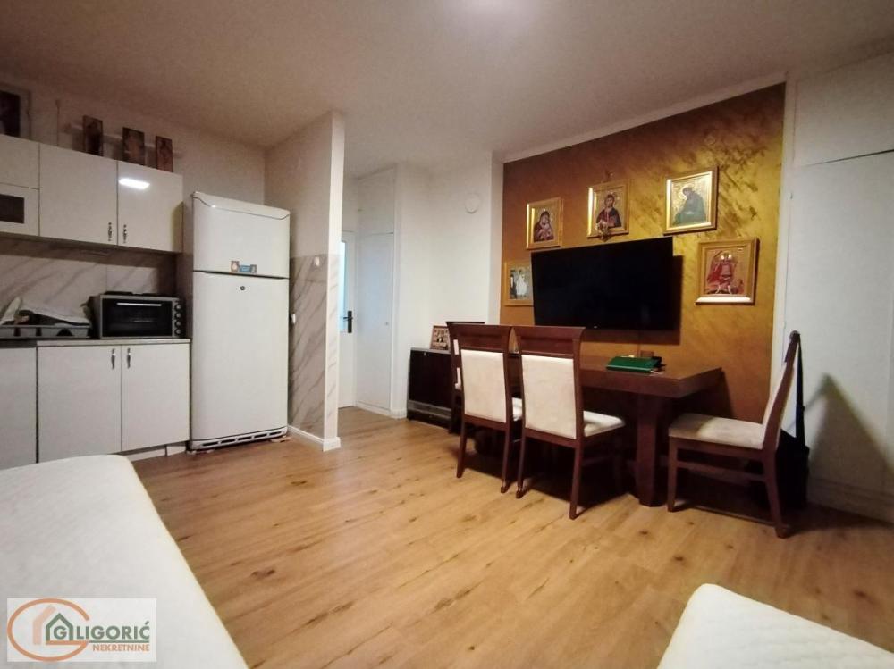 Glavna slika -Troiposoban stan za izdavanje, 64m2, 600€