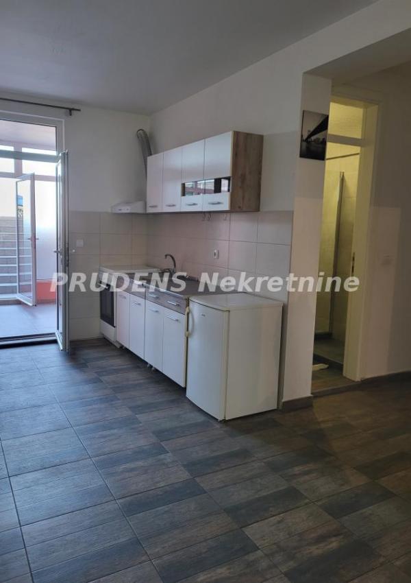Slika 2 - Aerodromski put, Dvosoban stan za izdavanje, 75m2, 500€