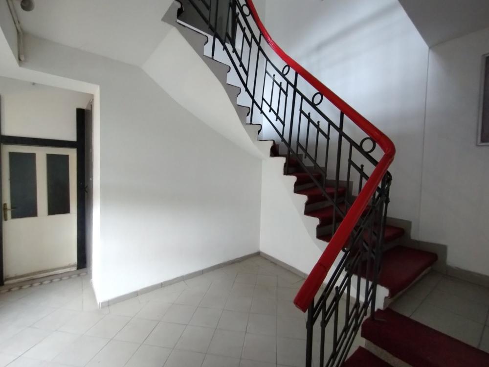 Slika 0 - Obilićev Venac br. 62,  Lokal za izdavanje, 70m2, 350€