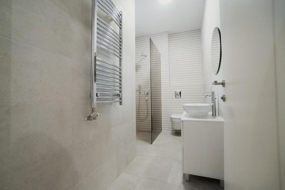 Slika 8 - Vojvode Dobrnjca, Petosoban stan na prodaju, 196m2, 950.000€