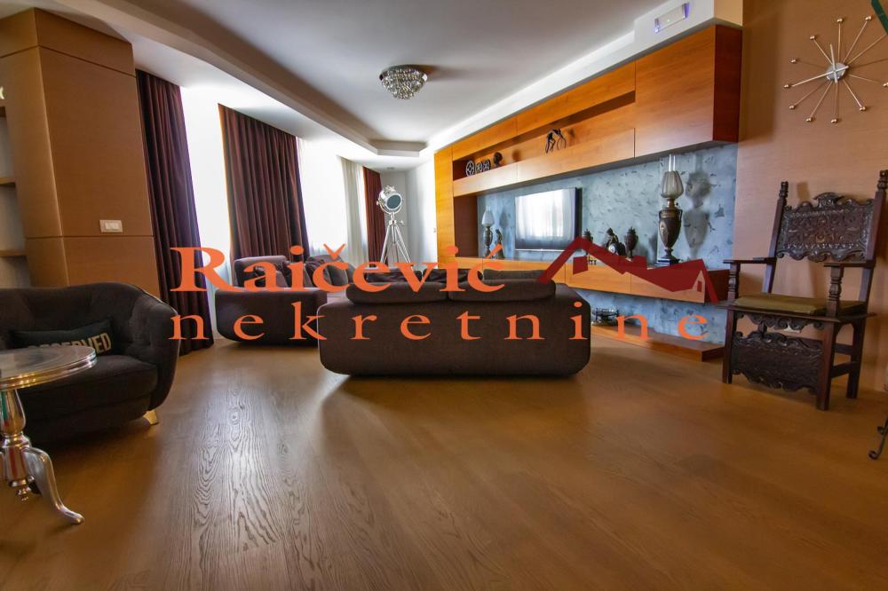Slika 3 - Sokolska, Petosoban stan za izdavanje, 189m2, 2.500€