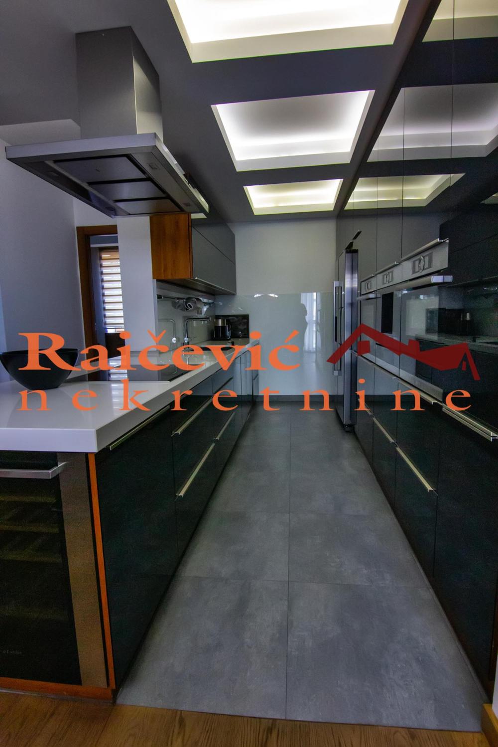 Slika 5 - Sokolska, Petosoban stan za izdavanje, 189m2, 2.500€