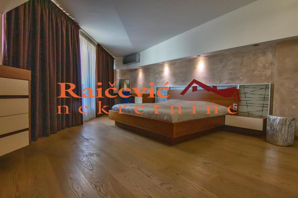 Slika 11 - Sokolska, Petosoban stan za izdavanje, 189m2, 2.500€