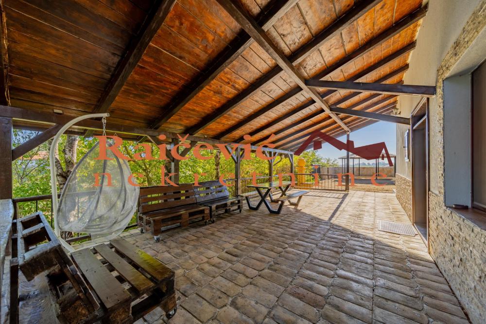 Slika 7 - Brace Trninic,  Kuća na prodaju, 170m2, 330.000€