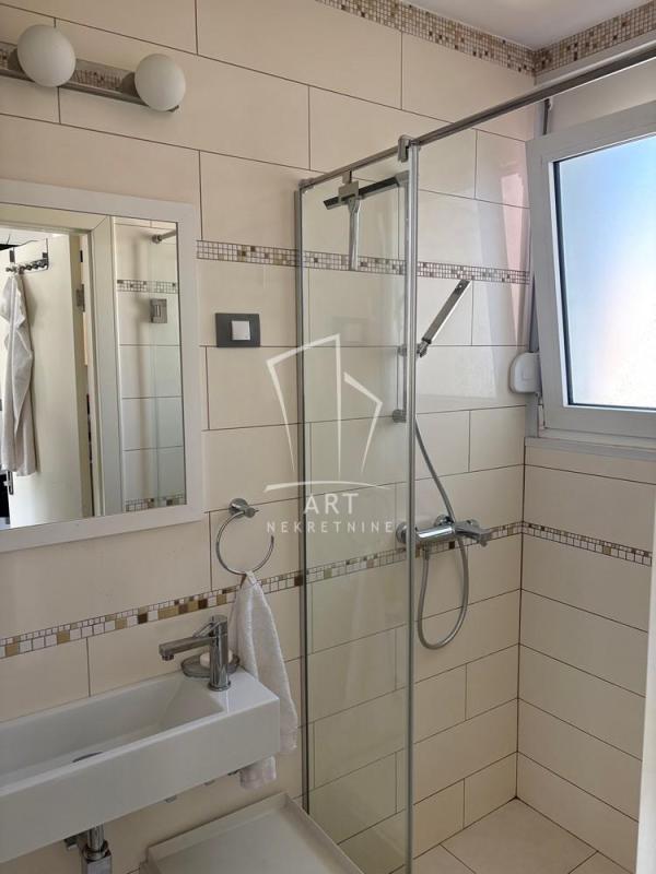 Slika 6 - Čubrina, Dvosoban stan za izdavanje, 81m2, 1.300€