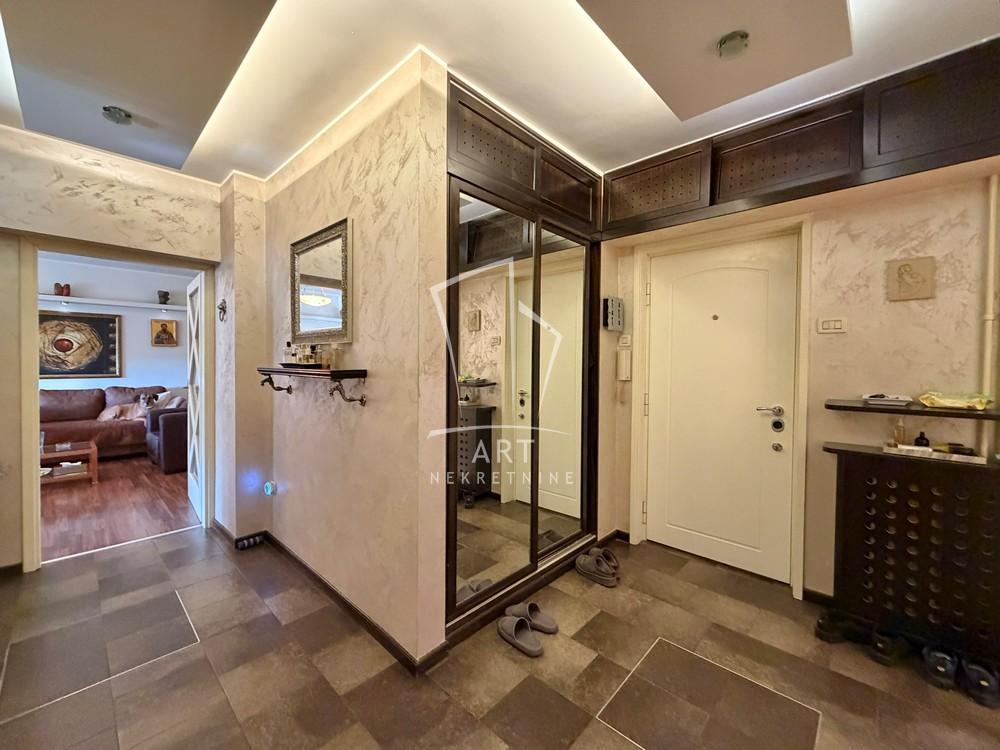 Slika 7 - Bulevar Arsenija Čarnojevića, Četvoroiposoban stan na prodaju, 121m2, 495.000€