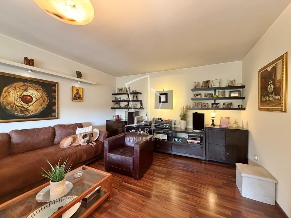 Slika 2 - Bulevar Arsenija Čarnojevića, Četvoroiposoban stan na prodaju, 121m2, 495.000€