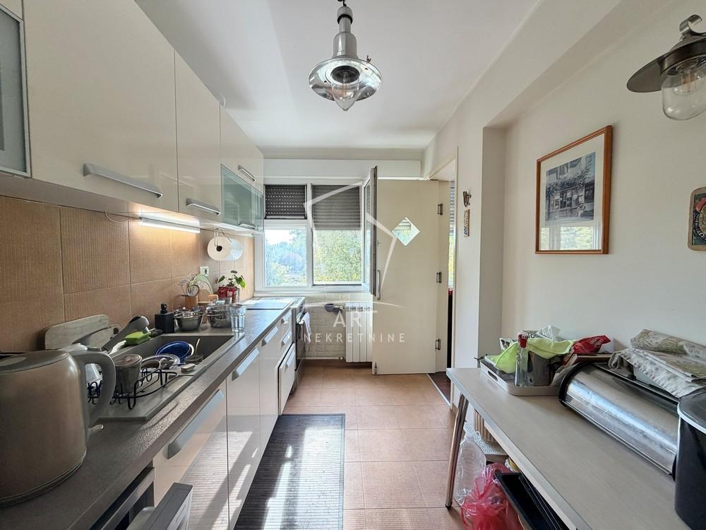 Slika 5 - Bulevar Arsenija Čarnojevića, Četvoroiposoban stan na prodaju, 121m2, 495.000€