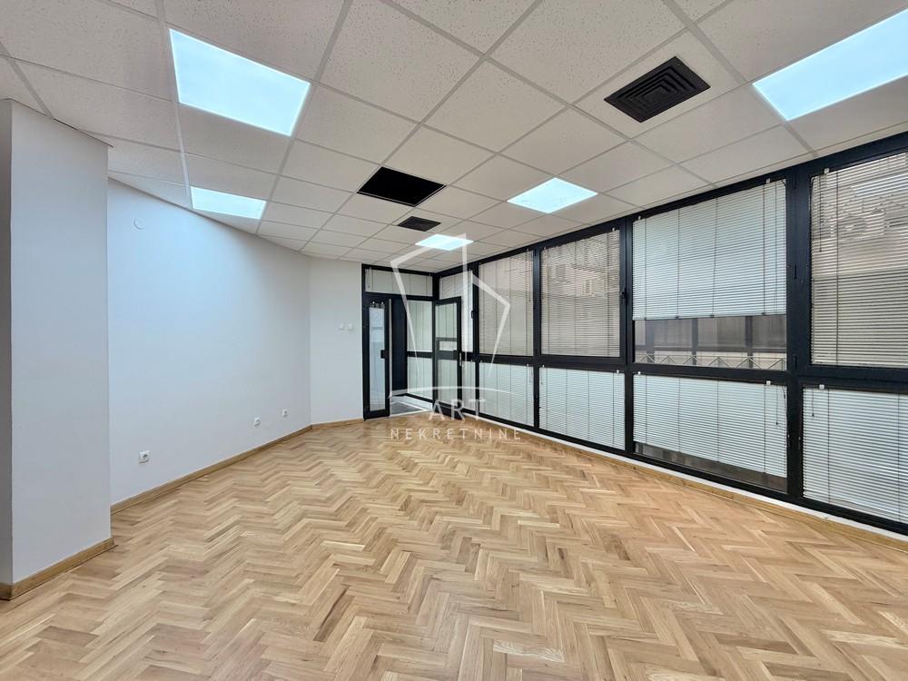 Slika 4 - Takovska,  Lokal za izdavanje, 300m2, 3.900€
