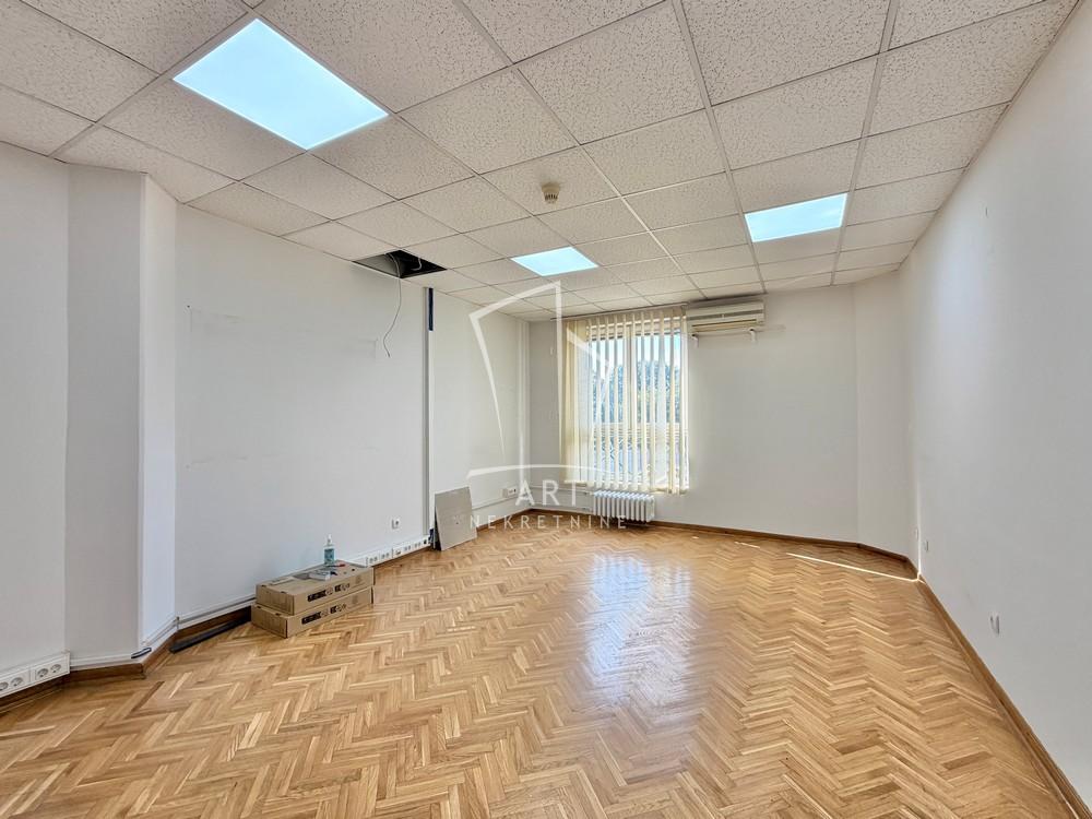 Slika 5 - Takovska,  Lokal za izdavanje, 300m2, 3.900€