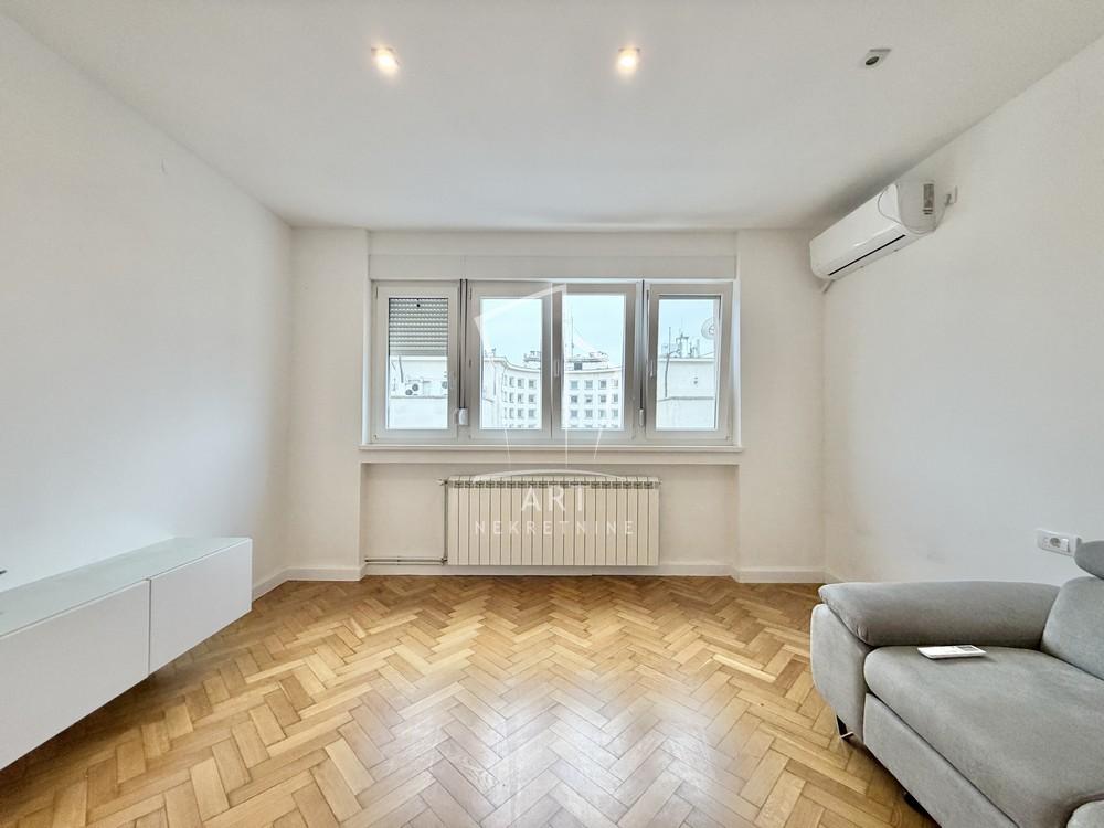 Slika 2 - Obilićev Venac, Dvosoban stan za izdavanje, 66m2, 1.300€