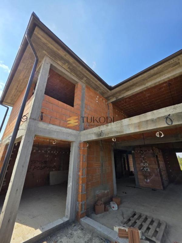 Slika 8 -  Kuća na prodaju, 420m2, 195.000€