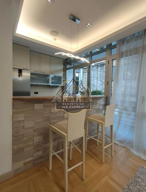Slika 4 - Četvorosoban stan za izdavanje, 148m2, 2.400€