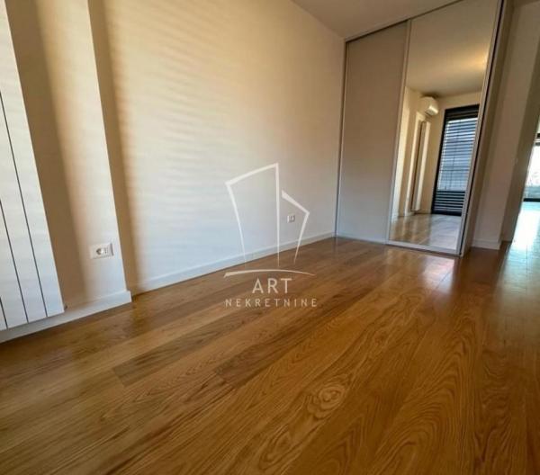 Slika 8 - Dunavska, Četvorosoban stan za izdavanje, 123m2, 2.000€