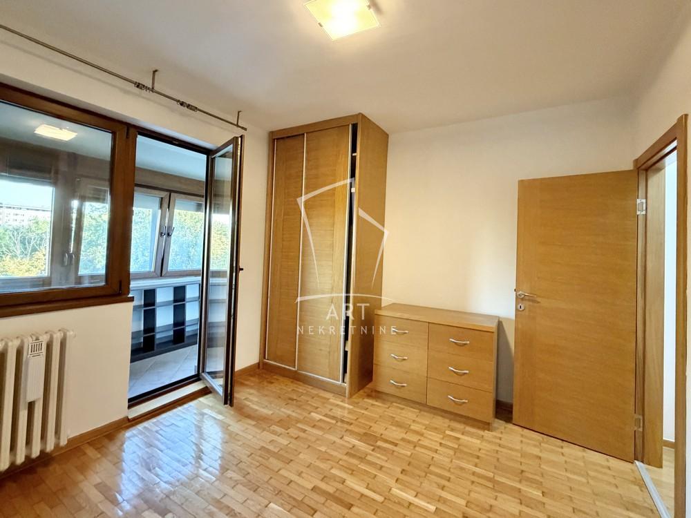 Slika 10 - Omladinskih brigada, Dvoiposoban stan na prodaju, 68m2, 270.000€