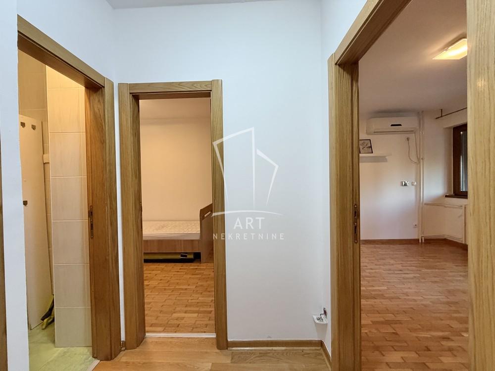Slika 11 - Omladinskih brigada, Dvoiposoban stan na prodaju, 68m2, 270.000€