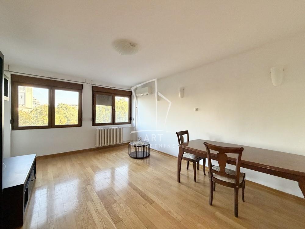 Slika 1 - Omladinskih brigada, Dvoiposoban stan na prodaju, 68m2, 270.000€