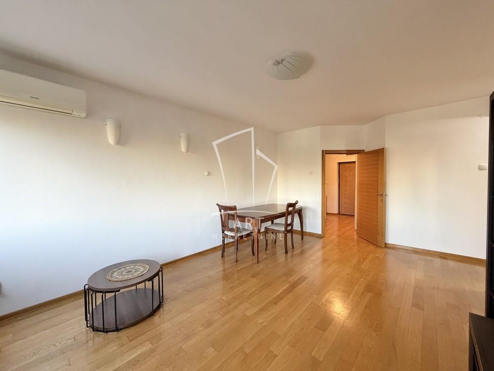 Slika 2 - Omladinskih brigada, Dvoiposoban stan na prodaju, 68m2, 270.000€