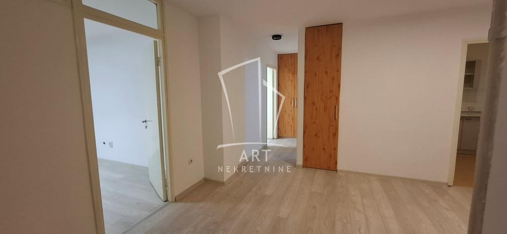 Slika 1 - Bulevar Zorana Đinđića,  Lokal za izdavanje, 60m2, 800€